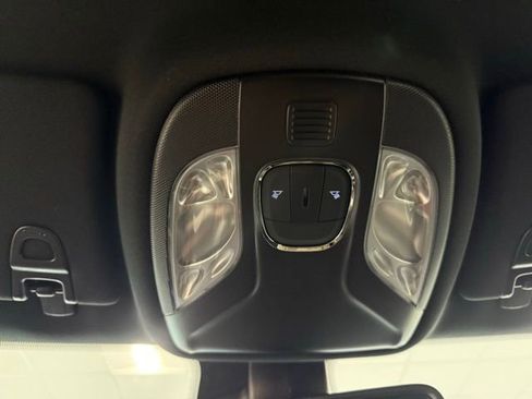 New 2026 Jeep Compass Latitude image 20