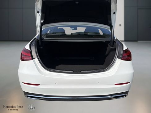 Used 2024 Mercedes-Benz C 300 4MATIC Sedan image 17