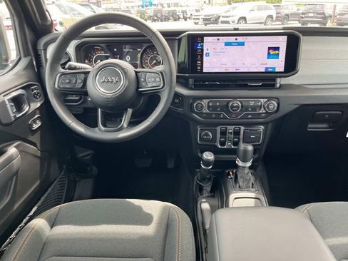 New 2025 Jeep Gladiator Sport image 3