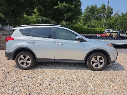 Used 2015 Toyota RAV4 XLE AWD/4WD image 8