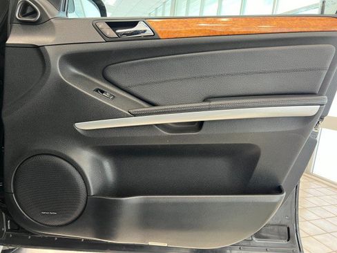 Used 2009 Mercedes-Benz ML 350 4MATIC image 17