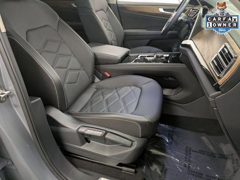 Used 2025 Volkswagen Atlas SE w/ Panoramic Sunroof Package image 30