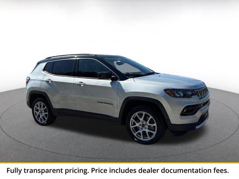 Used 2025 Jeep Compass Limited AWD/4WD image 1