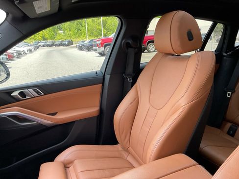 Used 2022 BMW X6 xDrive40i w/ Premium Package AWD/4WD image 28