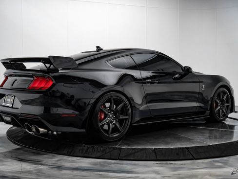 Used 2020 Ford Mustang Shelby GT500 w/ Carbon Fiber Track Pack image 13
