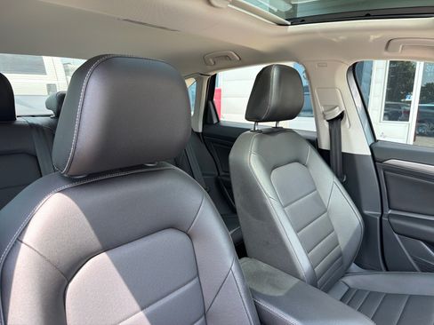 Used 2021 Volkswagen Jetta SEL FWD image 31