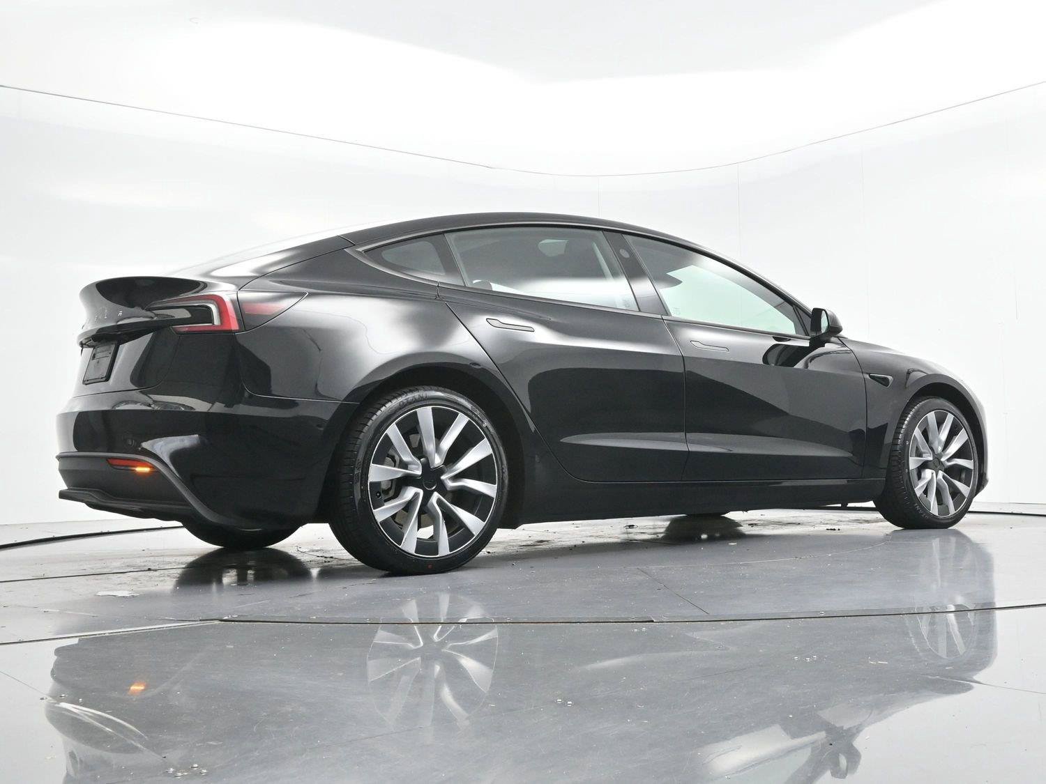 Used 2024 Tesla Model 3 Long Range RWD image 41
