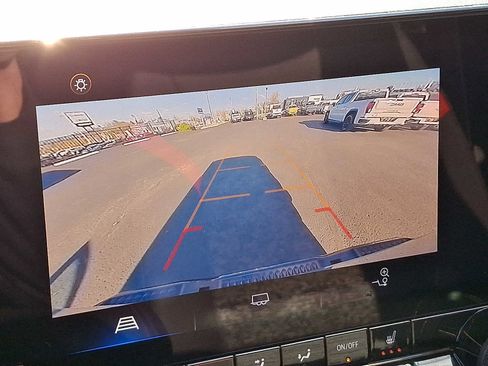 Used 2023 Chevrolet Colorado Z71 w/ Z71 Convenience Package 2 image 19