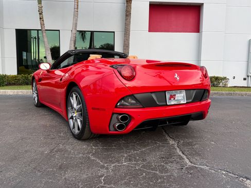 Used 2010 Ferrari California image 13