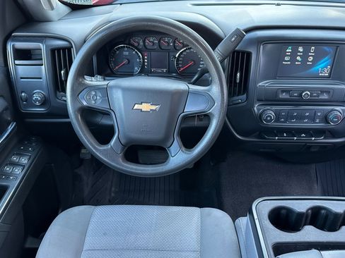 Used 2018 Chevrolet Silverado 1500 Custom w/ Custom Value Package image 17