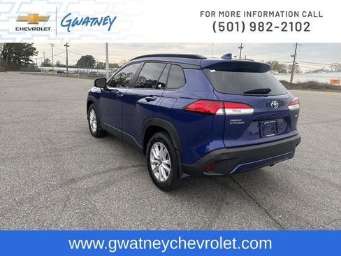 Used 2023 Toyota Corolla Cross LE image 7