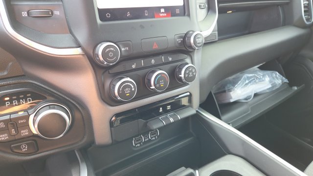 Used 2023 RAM 1500 Big Horn AWD/4WD image 17