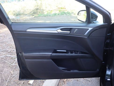 Used 2014 Ford Fusion SE FWD image 23