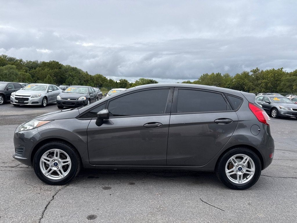 Used 2018 Ford Fiesta SE FWD image 1