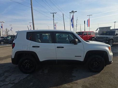 Used 2019 Jeep Renegade Sport image 4