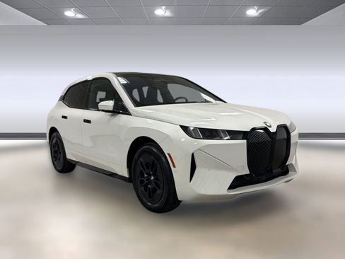 New 2026 BMW iX xDrive60 AWD/4WD image 7
