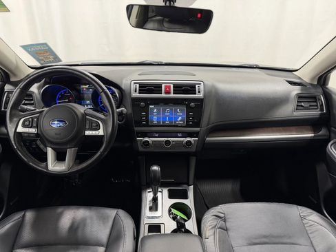 Used 2017 Subaru Outback 2.5i Limited AWD/4WD image 18