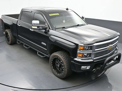 Used 2014 Chevrolet Silverado 1500 High Country w/ High Country Premium Package AWD/4WD image 18
