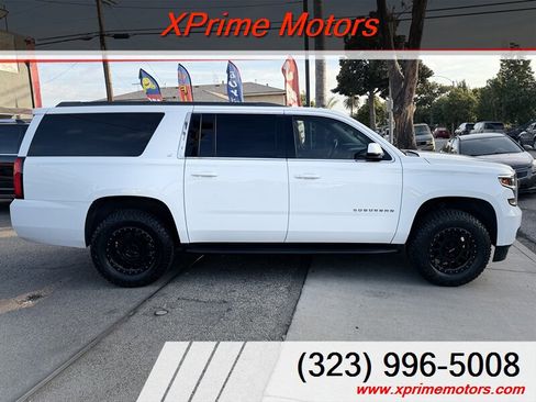 Used 2018 Chevrolet Suburban LT image 8