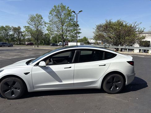 Used 2023 Tesla Model 3 Standard Range RWD image 5