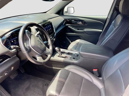 Used 2022 Chevrolet Traverse RS image 22