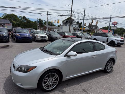 Used 2010 Scion tC FWD image 1