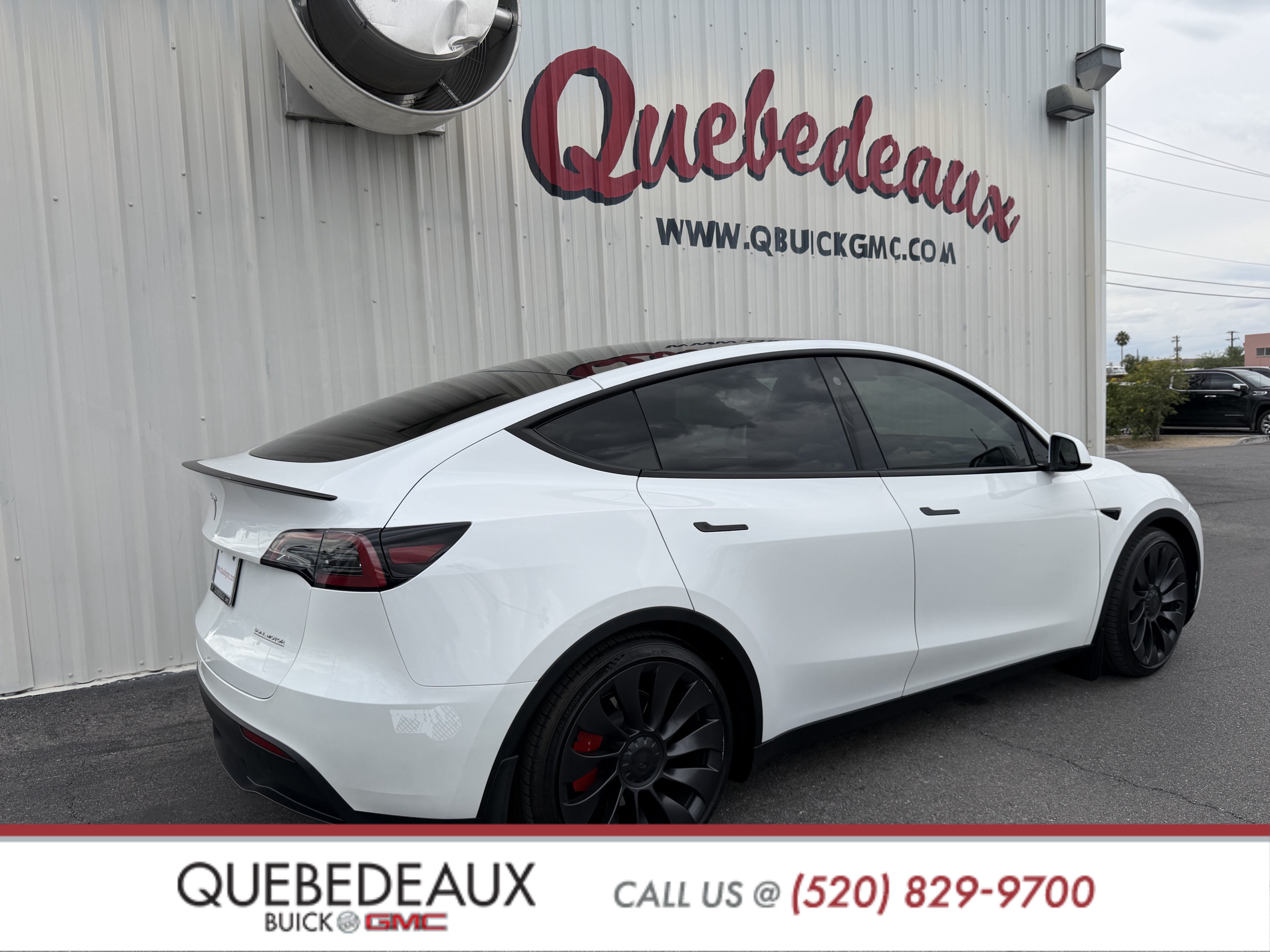 Used 2023 Tesla Model Y Performance AWD/4WD image 4