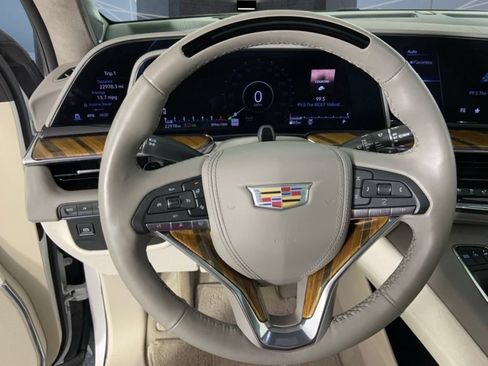 Used 2024 Cadillac Escalade Sport Platinum w/ LPO, ONYX Package AWD/4WD image 35