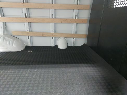 Used 2024 GMC Savana 2500 w/ Driver Convenience Package image 10