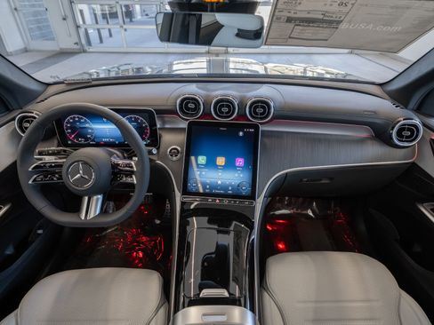 New 2026 Mercedes-Benz GLC 300 4MATIC image 8