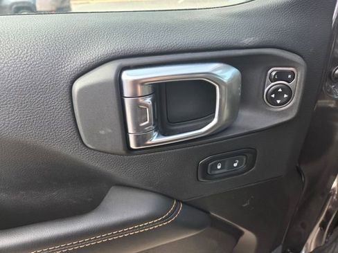 Certified 2025 Jeep Wrangler Unlimited Rubicon 392 image 11