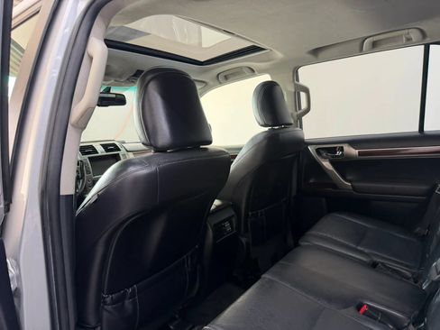 Used 2011 Lexus GX 460 w/ Convenience Pkg AWD/4WD image 22