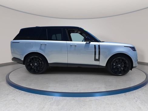 Certified 2025 Land Rover Range Rover SE AWD/4WD image 4