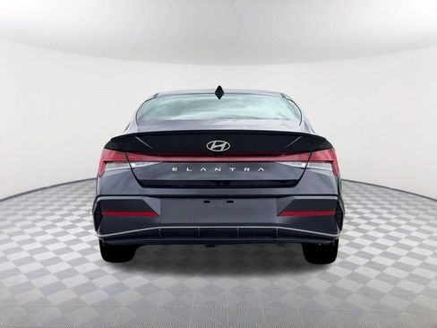 New 2026 Hyundai Elantra SEL Sport Premium FWD image 6