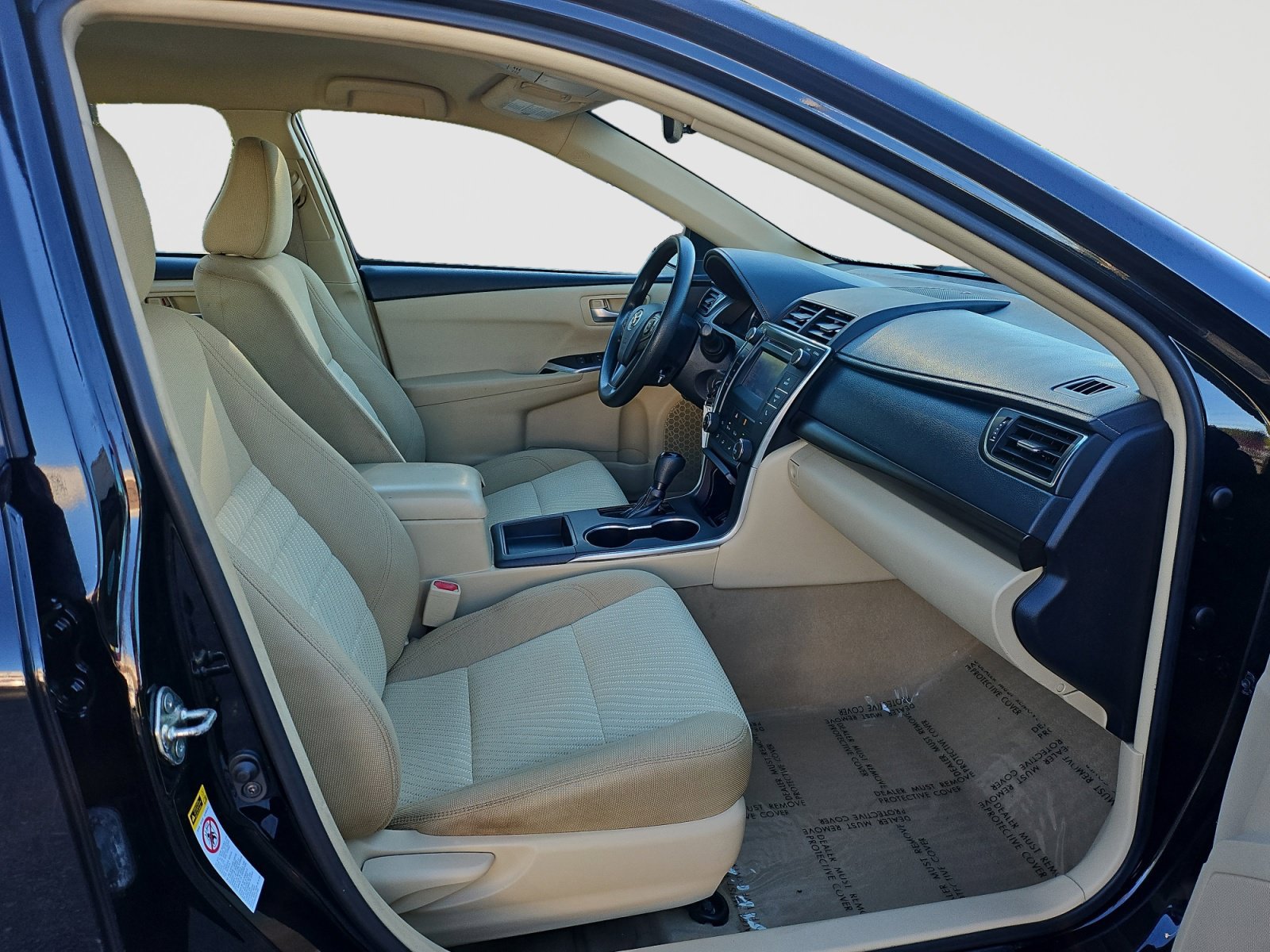 Used 2017 Toyota Camry LE FWD image 14