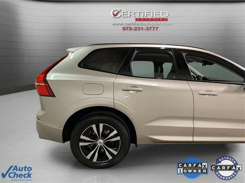 Used 2025 Volvo XC60 B5 Core image 10