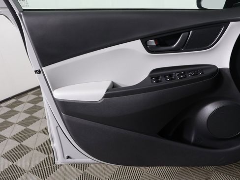 Used 2023 Hyundai Kona SEL image 19