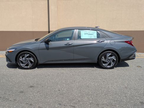 New 2026 Hyundai Elantra Sport image 9
