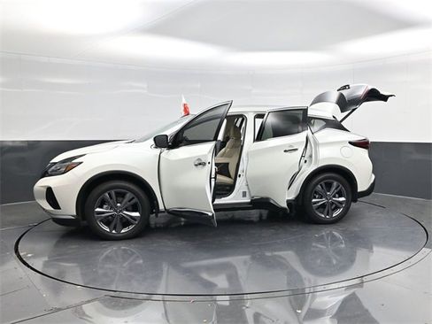Used 2023 Nissan Murano Platinum w/ Cargo Package image 59