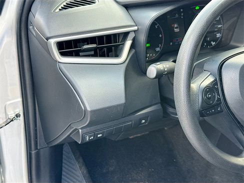 Used 2024 Toyota Corolla LE image 11