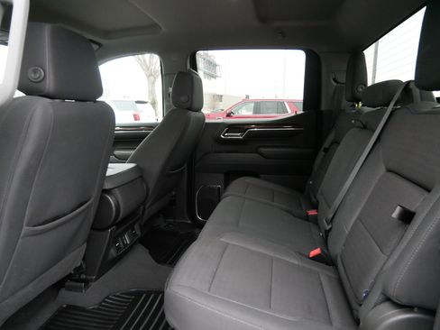 Used 2024 GMC Sierra 1500 Elevation image 10