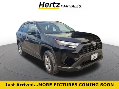 Used 2025 Toyota RAV4 XLE w/ Weather Package image 1
