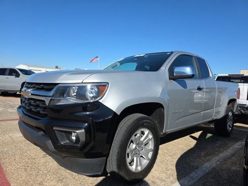 Used 2022 Chevrolet Colorado LT w/ Fleet Safety Package image 3
