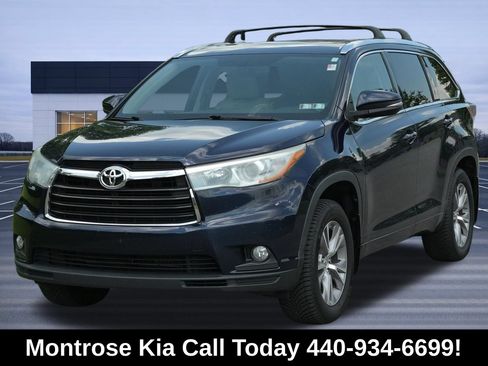 Used 2015 Toyota Highlander XLE AWD/4WD image 1