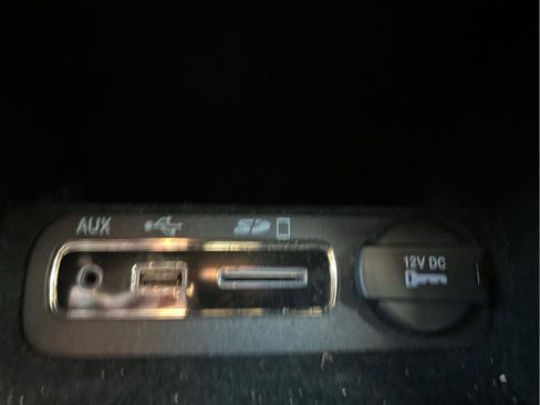 Used 2015 Jeep Grand Cherokee Limited w/ Luxury Group II image 32