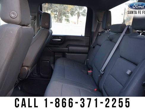 Used 2023 Chevrolet Silverado 2500 Custom w/ Custom Value Package image 17