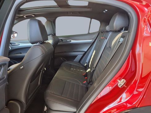 New 2025 Alfa Romeo Stelvio Sprint image 8