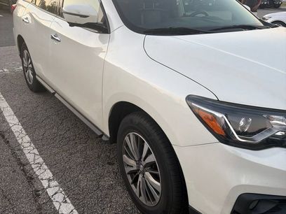 Used 2019 Nissan Pathfinder SL