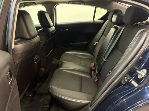 Used 2013 Acura ILX FWD image 18