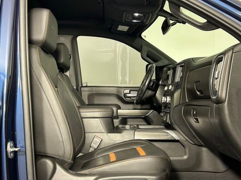 Used 2020 GMC Sierra 2500 AT4 w/ AT4 Premium Package AWD/4WD image 11